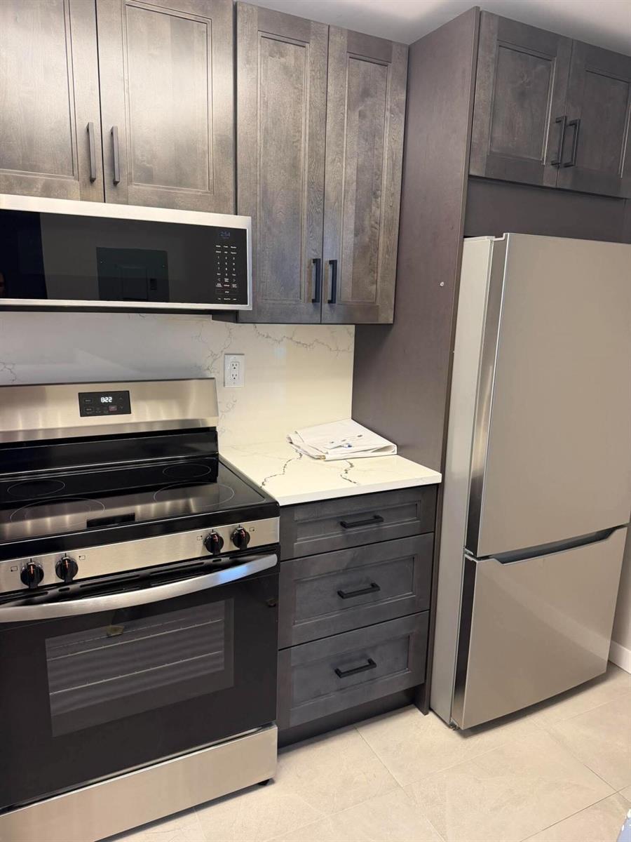 6 ROYAL PALM Way # 304, Boca Raton FL 33432