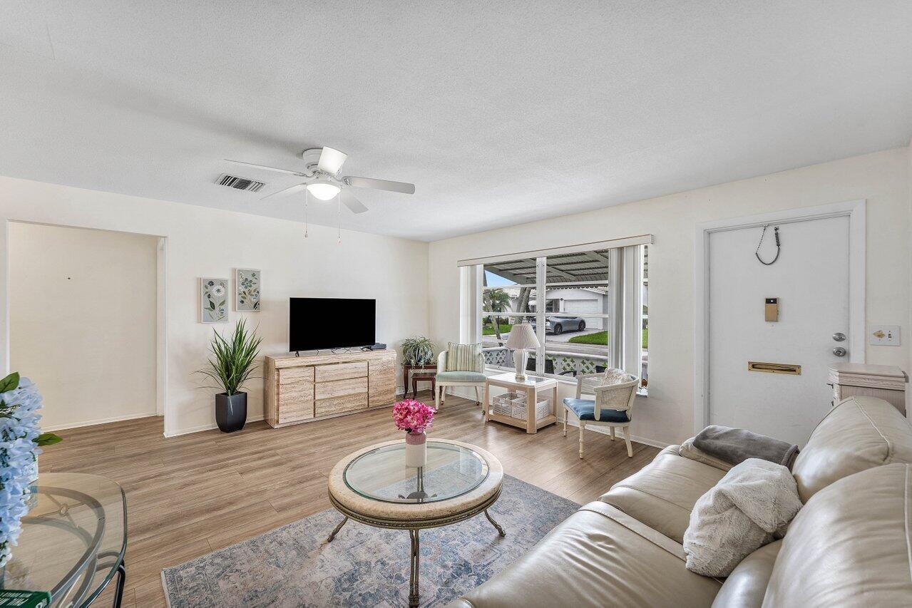 1005 Siesta Avenue, Boynton Beach FL 33426 photo 5