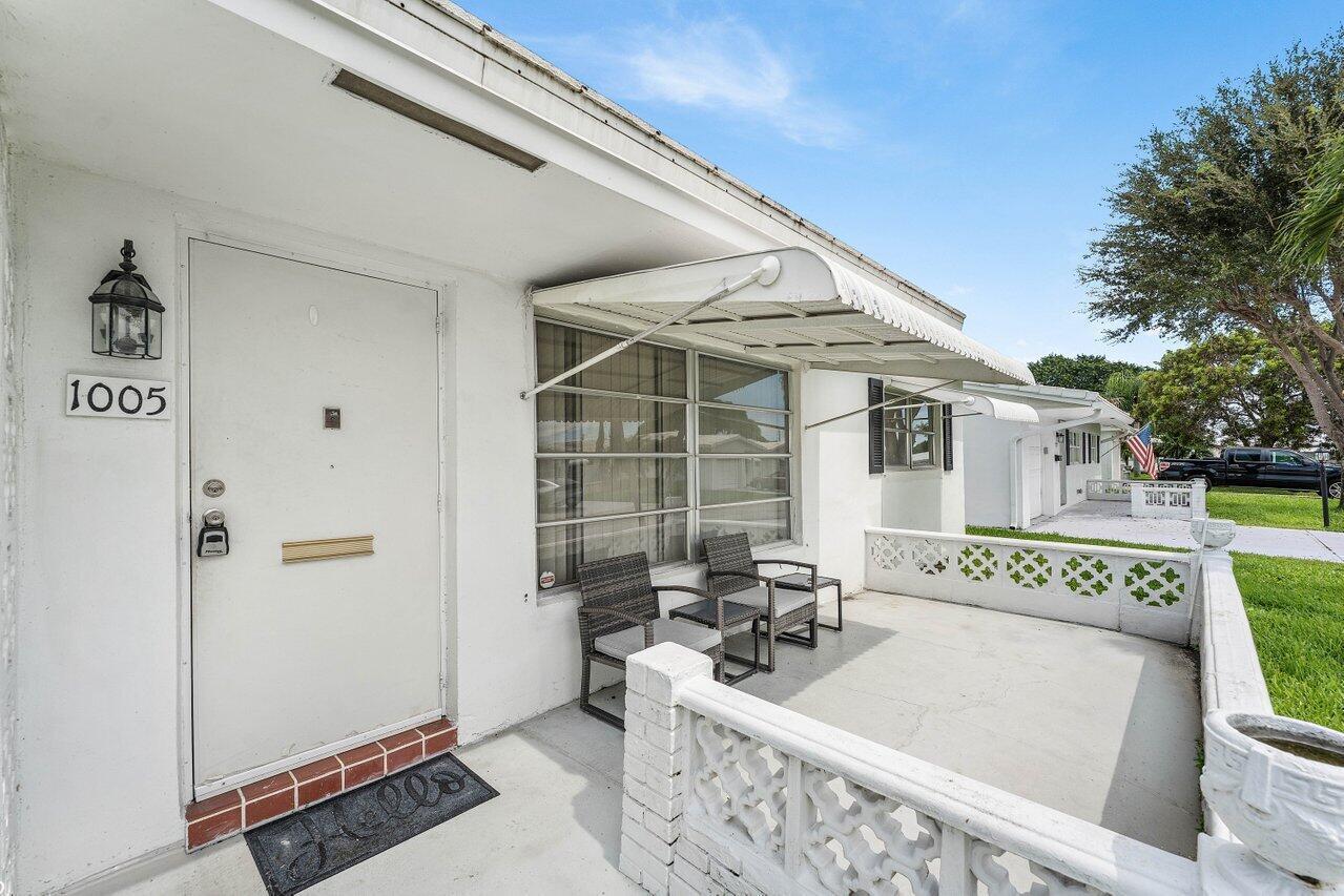 1005 Siesta Avenue, Boynton Beach FL 33426 photo 4