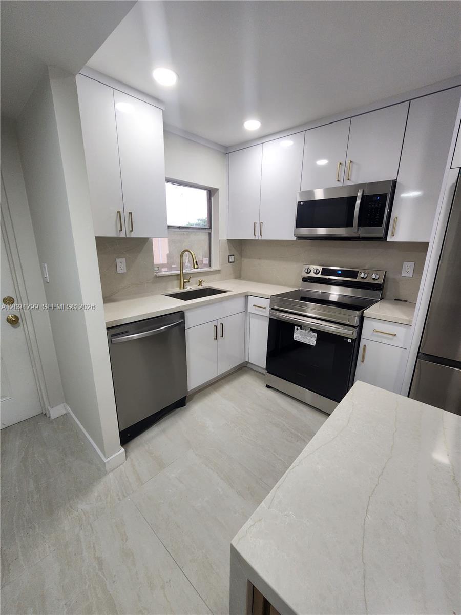 2781 N Pine Island Rd # 302, Sunrise FL 33322 photo 5