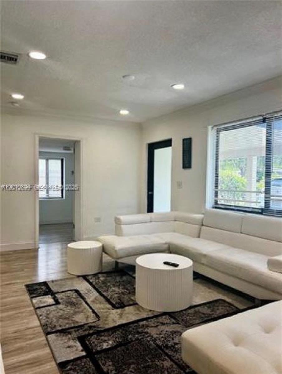 12040 N Miami Ave, North Miami FL 33168 photo 5