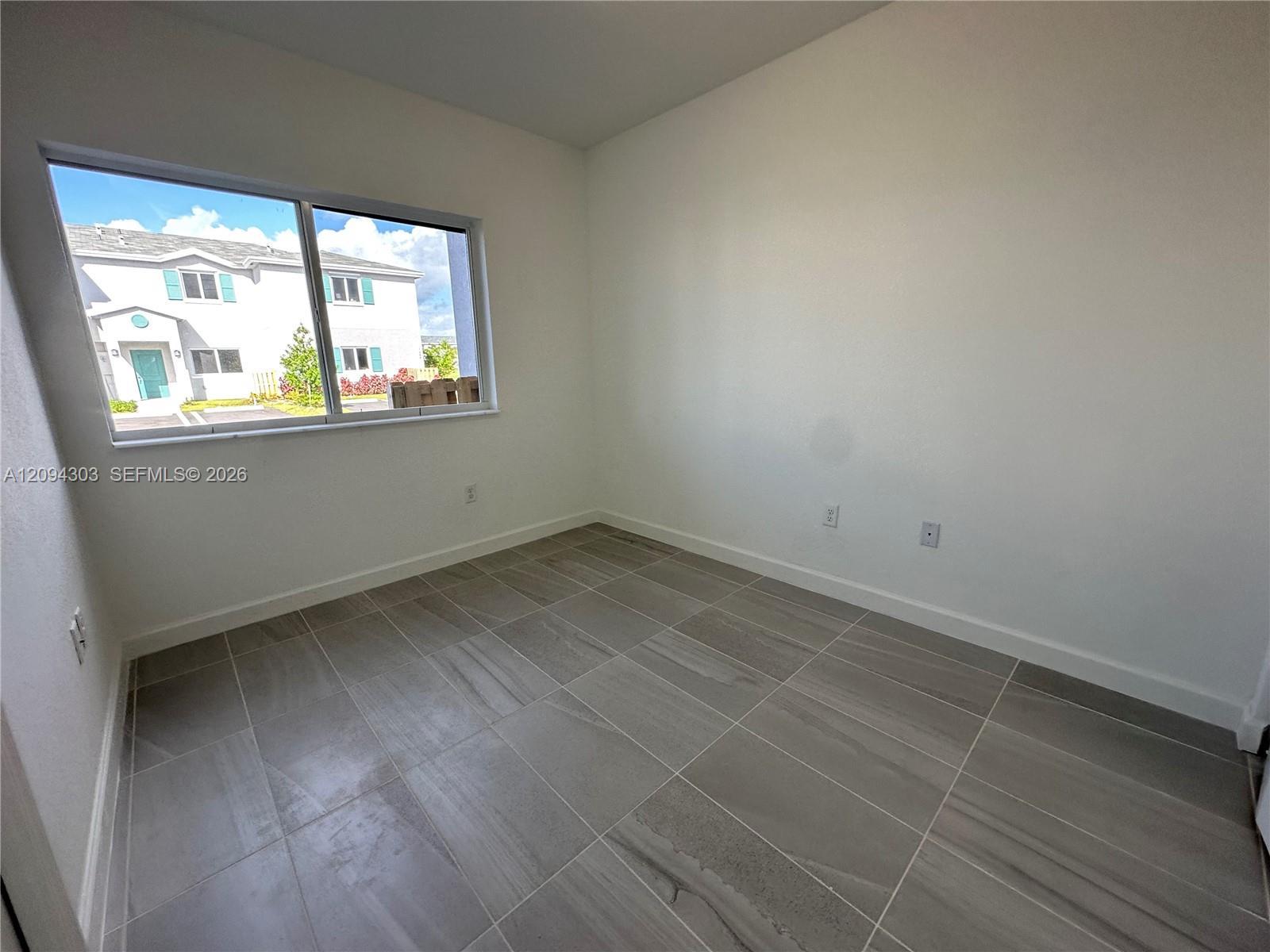 1245 NW 3rd Ln, Florida City FL 33034 photo 3