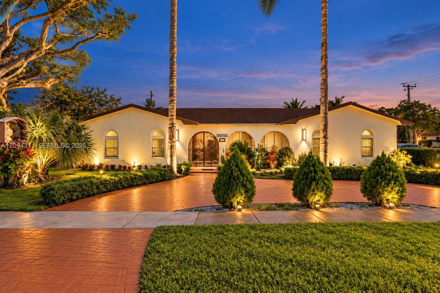 19901 Highland Lakes Blvd, Miami FL 33179