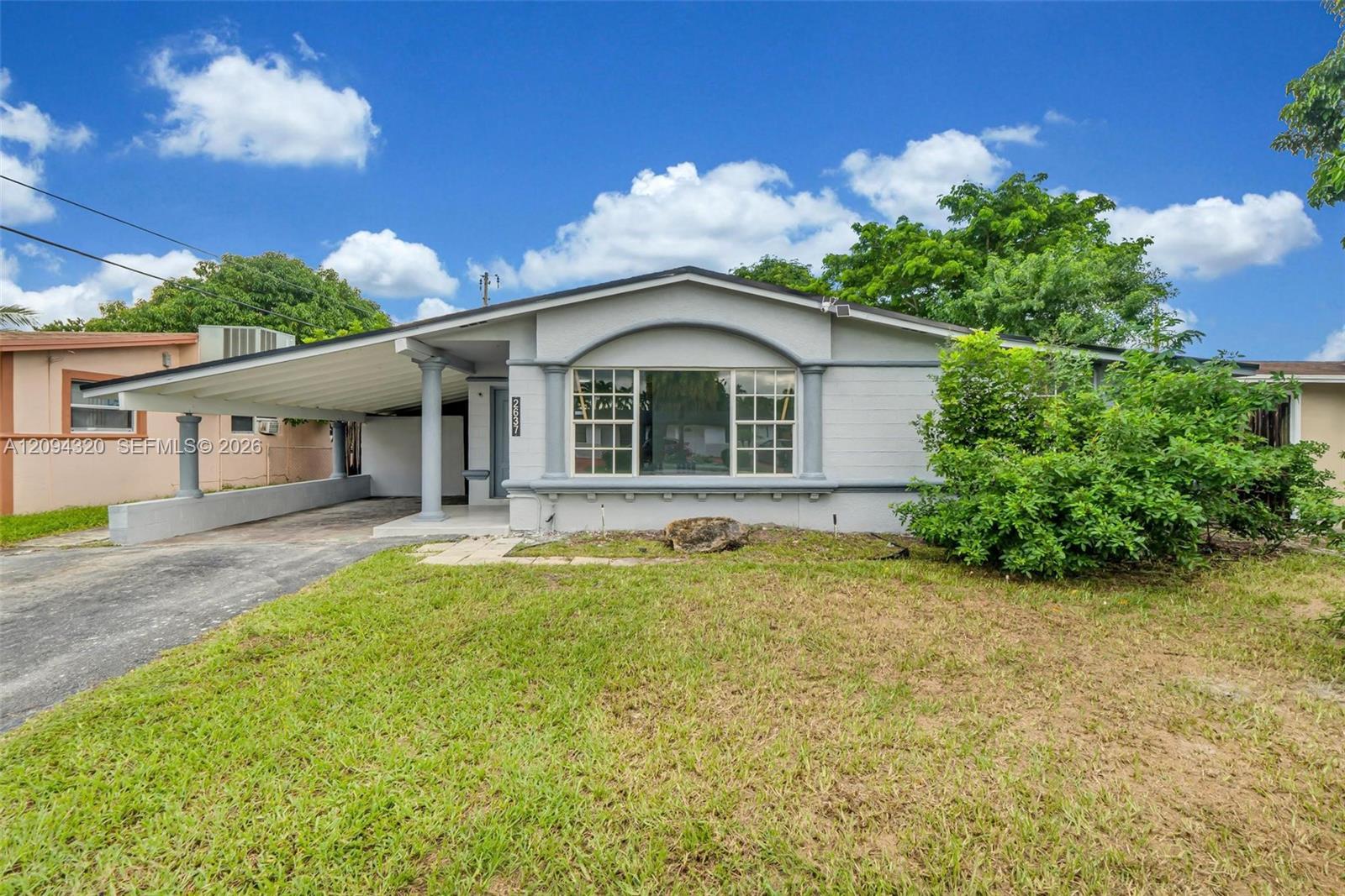 2637 Nassau Dr, Miramar FL 33023 photo 2