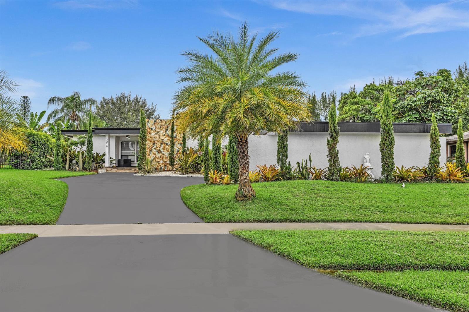 3210 Medinah Circle E, Lake Worth FL 33467 photo 2