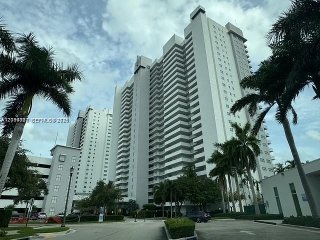 15051 Royal Oaks Ln # 701, North Miami FL 33181 photo 2