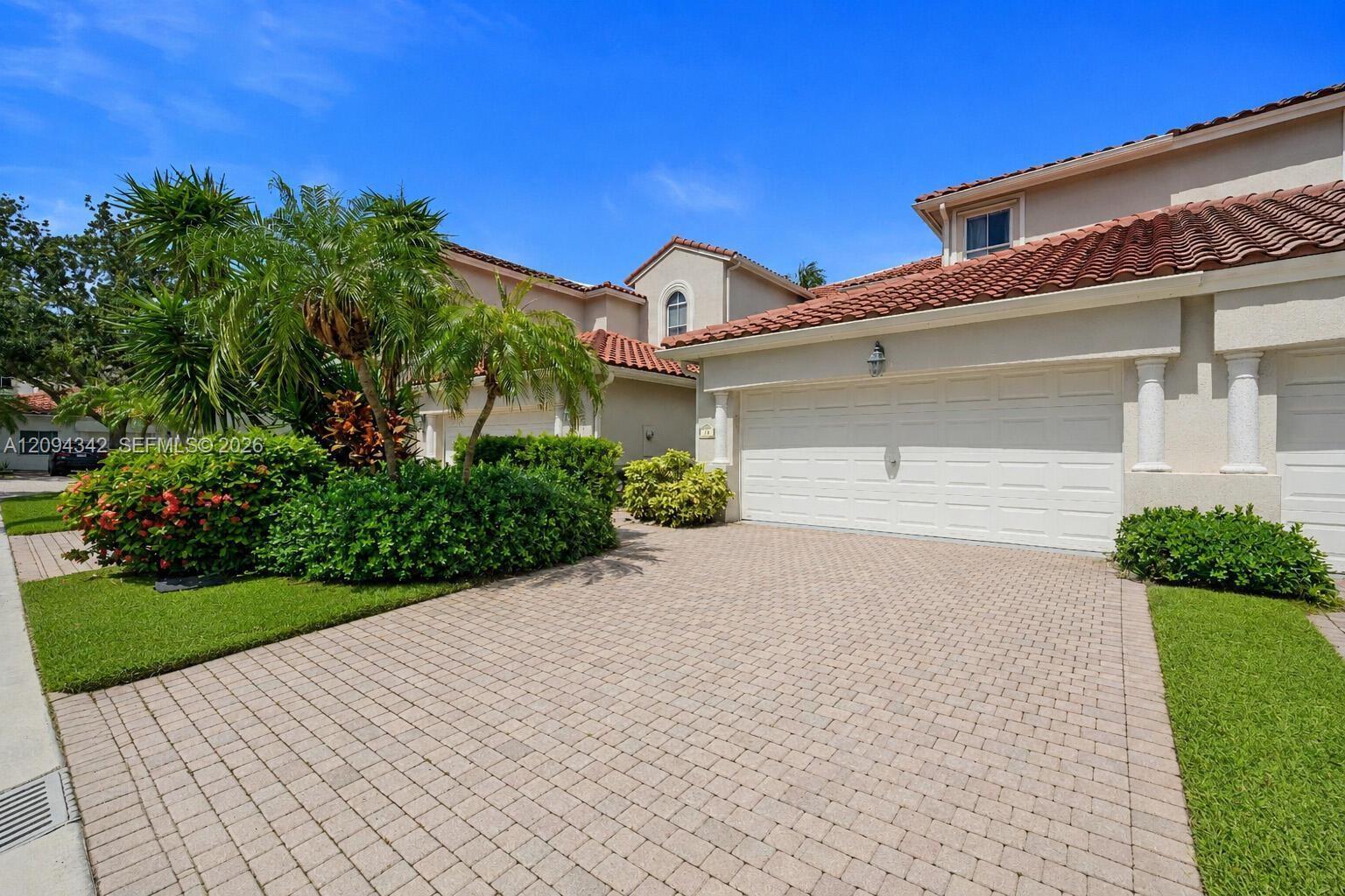 1384 W Harbor Vw W, Hollywood FL 33019