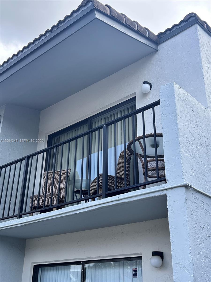 7030 NW 179th St # 205, Hialeah FL 33015