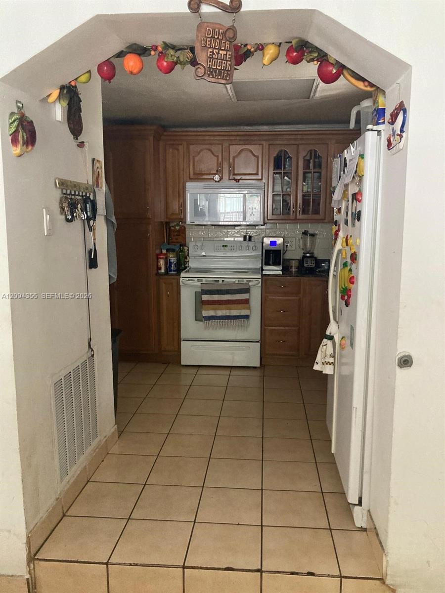 580 NW 136th St, North Miami FL 33168 photo 3