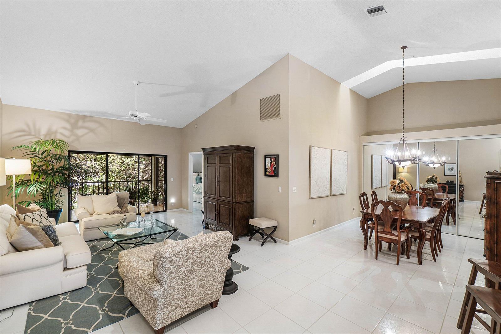 9711 PAVAROTTI Terrace # 202, Boynton Beach FL 33437