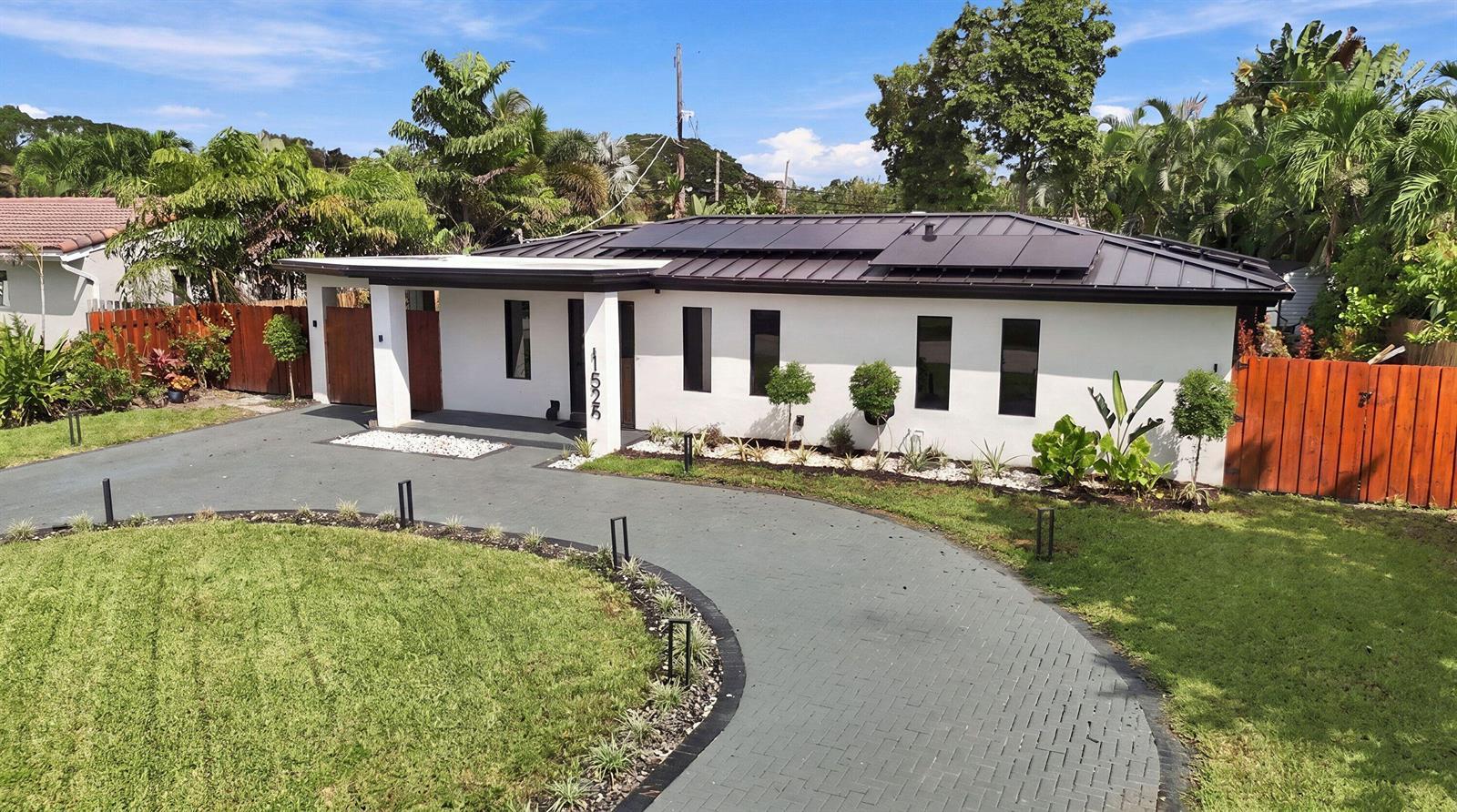 1525 NE 27TH Street, Wilton Manors FL 33334