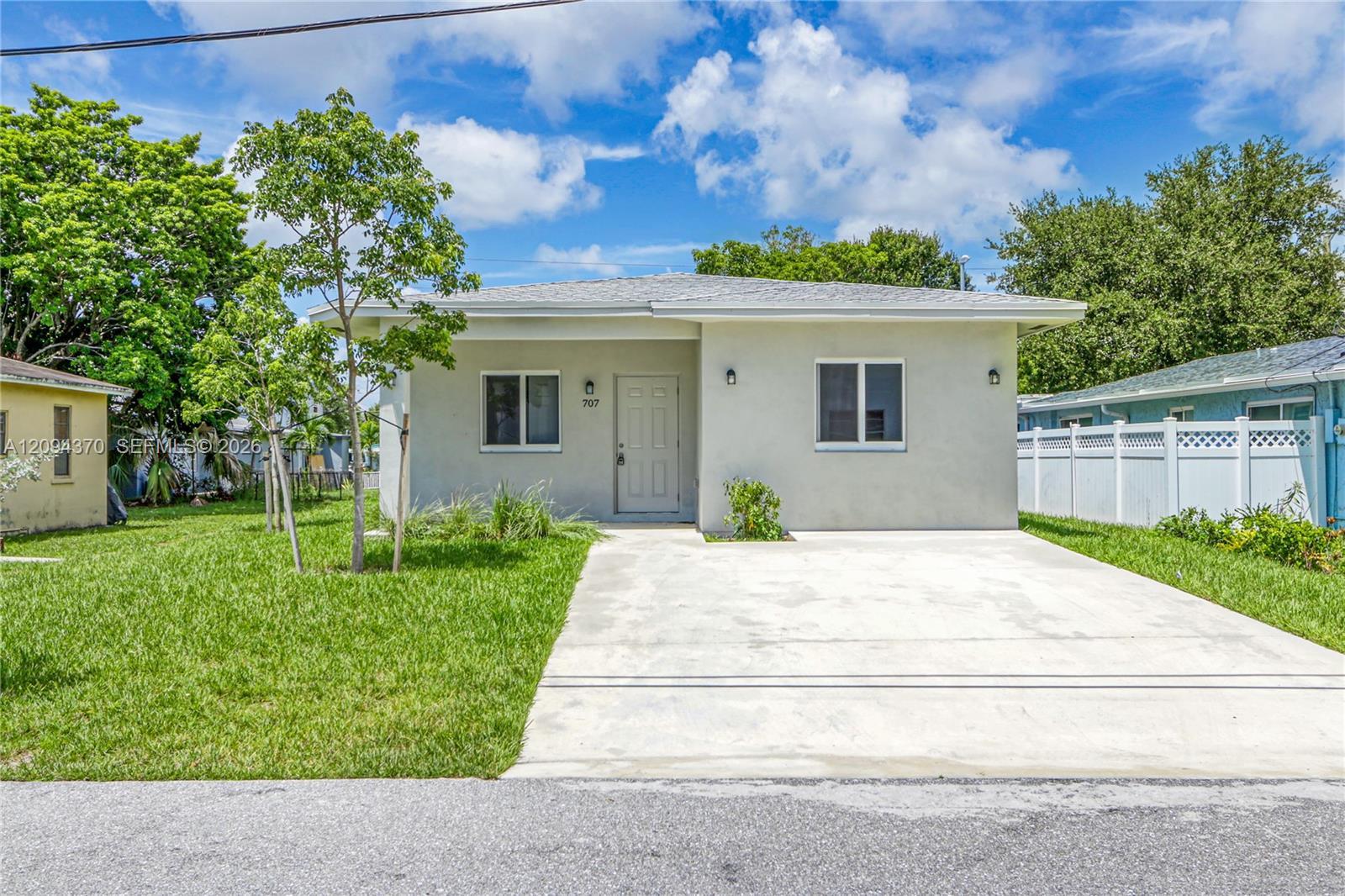 707 NW 2nd Ter, Pompano Beach FL 33060
