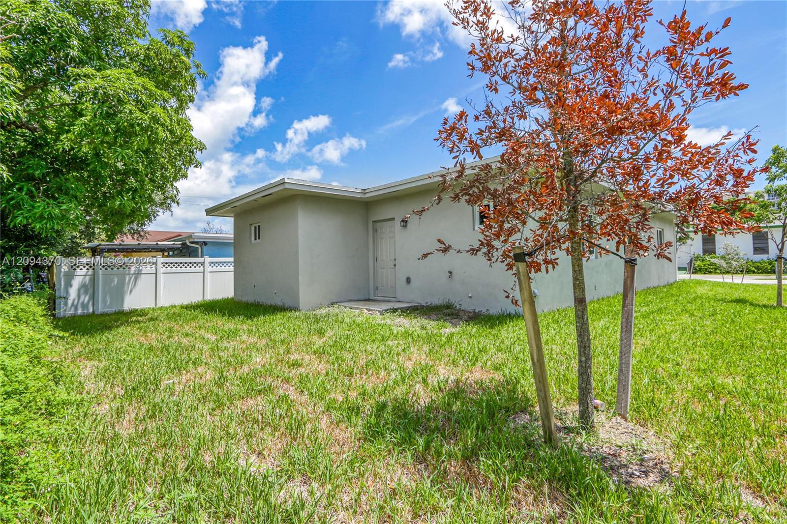 707 NW 2nd Ter, Pompano Beach FL 33060 photo 4