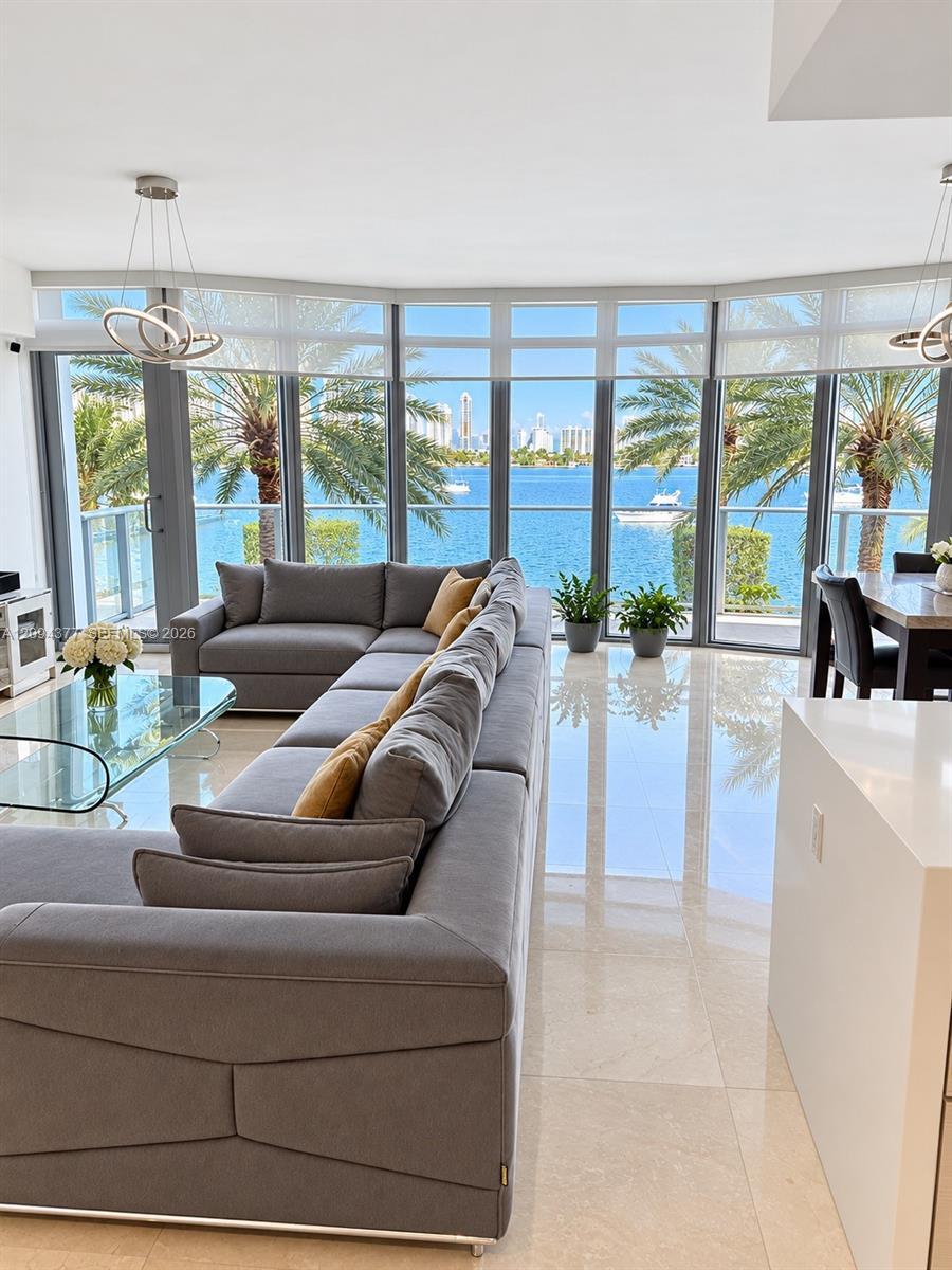 17301 Biscayne Blvd # 211, North Miami Beach FL 33160 photo 2
