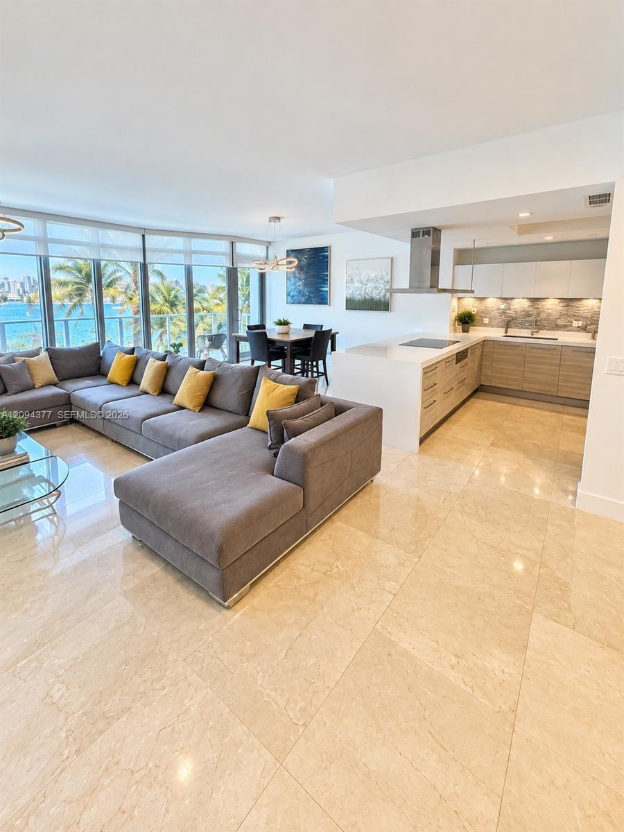 17301 Biscayne Blvd # 211, North Miami Beach FL 33160 photo 5