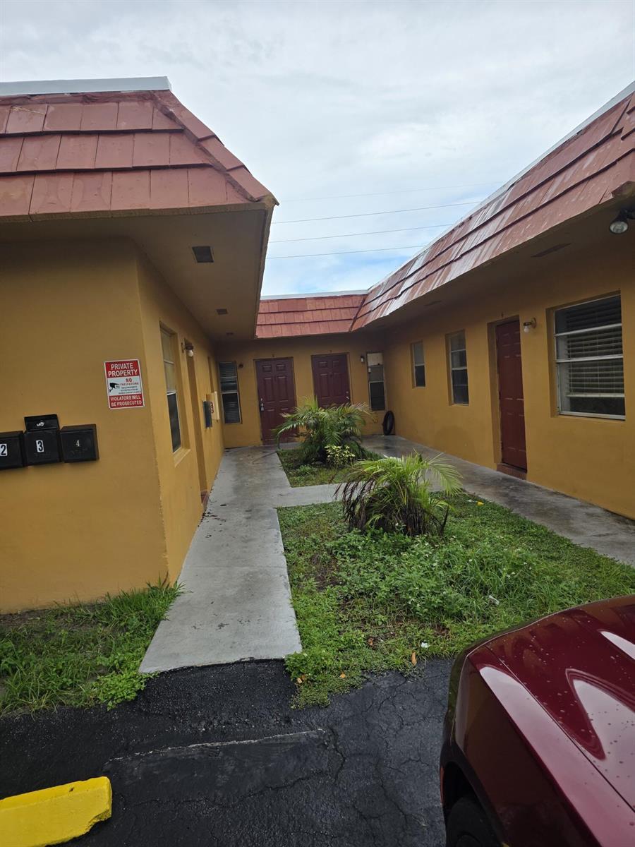 3941 NW 30TH Terrace NW # 2, Lauderdale Lakes FL 33309 photo 2
