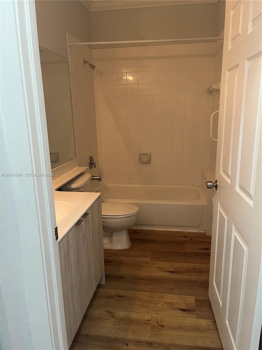 11202 NW 73rd Ter, Doral FL 33178 photo 3
