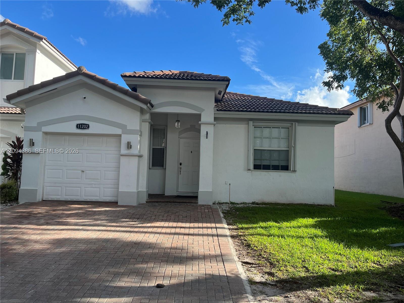 11202 NW 73rd Ter, Doral FL 33178