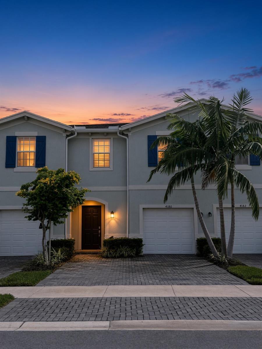 4180 Lagoon Shore Drive, Lake Worth FL 33467 photo 2