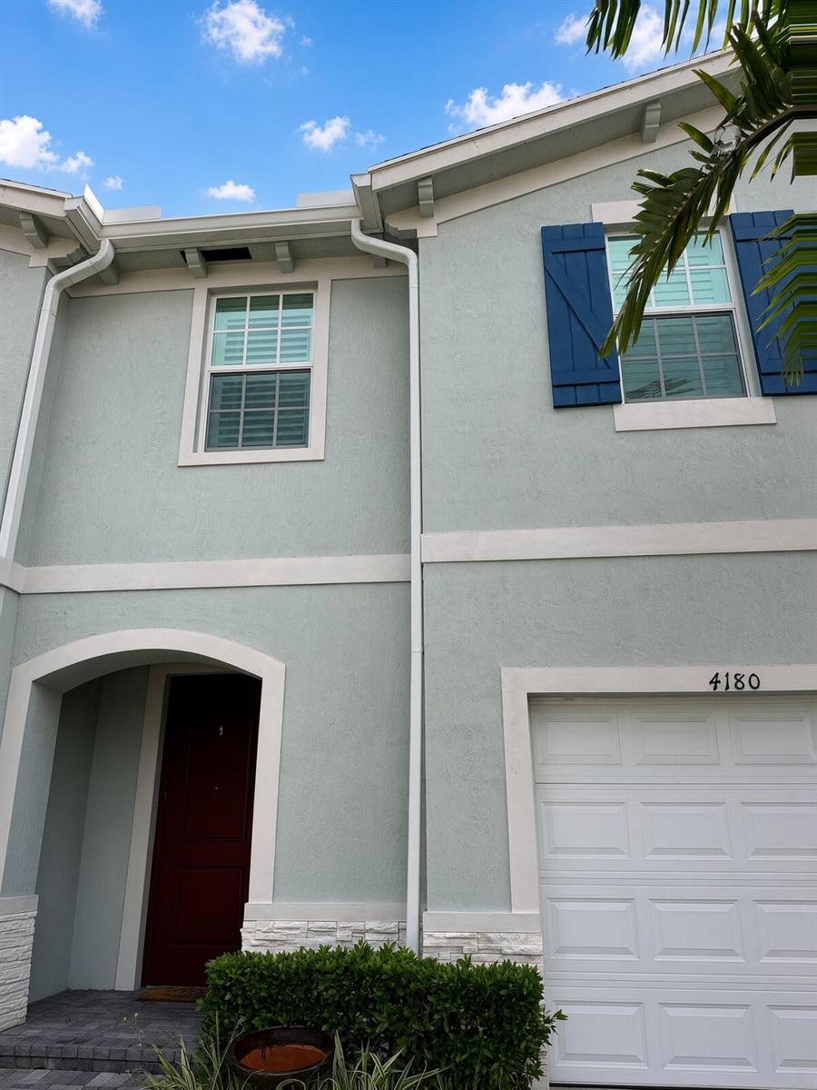 4180 Lagoon Shore Drive, Lake Worth FL 33467 photo 3