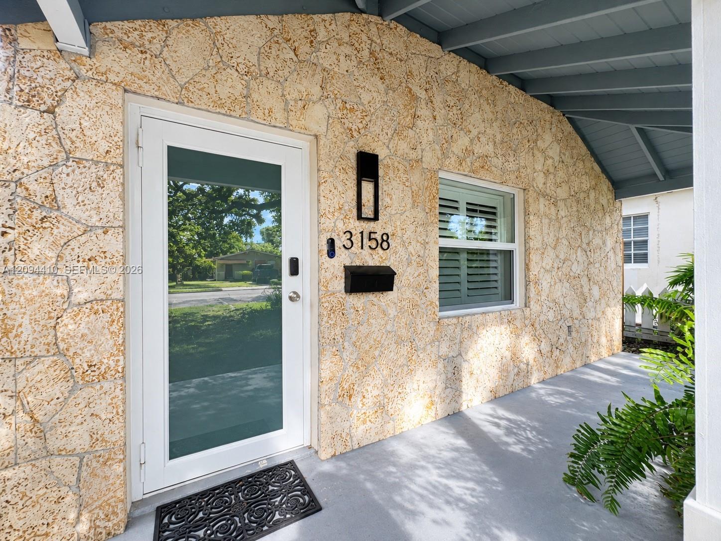 3158 Carter St, Miami FL 33133 photo 2