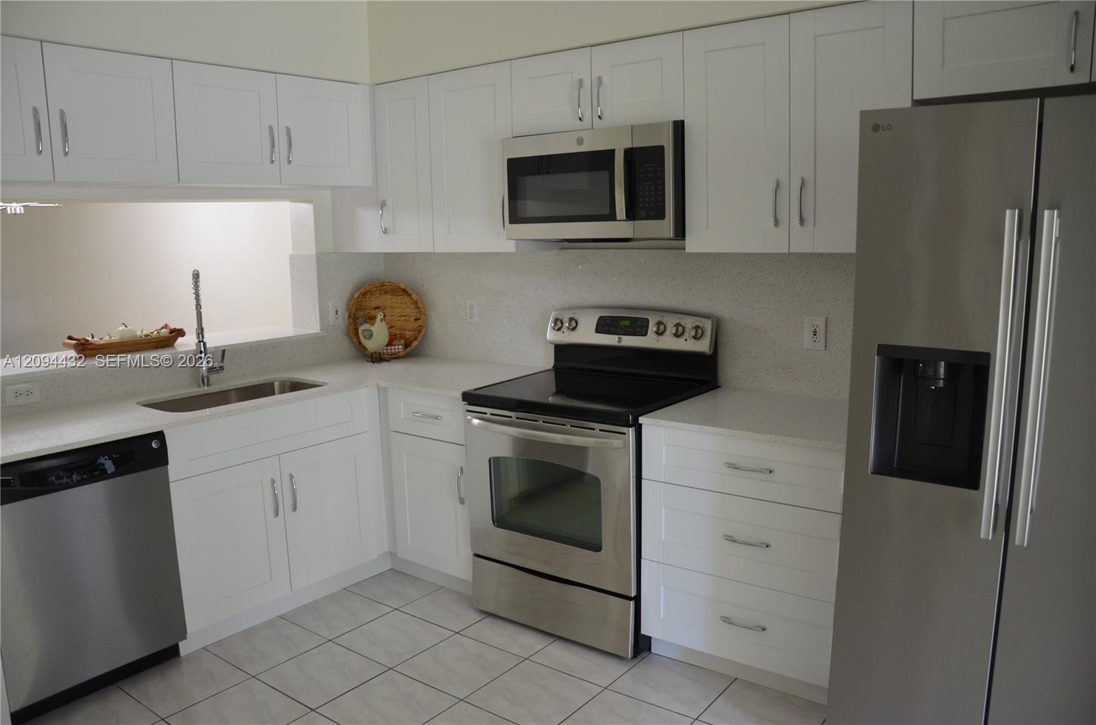 130 SW 96th Ave # 2, Plantation FL 33324 photo 2