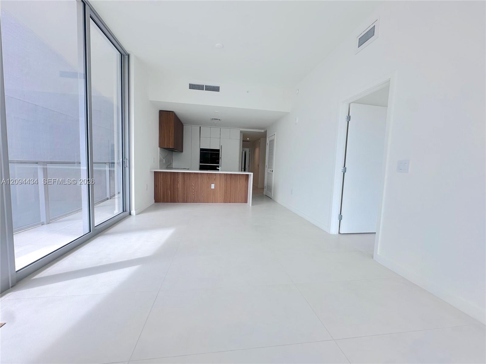 1400 Biscayne Blvd # 402, Miami FL 33132 photo 4