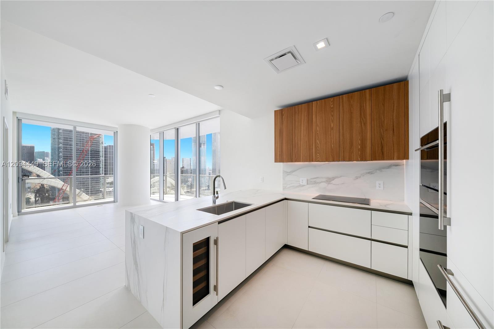 1400 Biscayne Blvd # 2502, Miami FL 33132 photo 4
