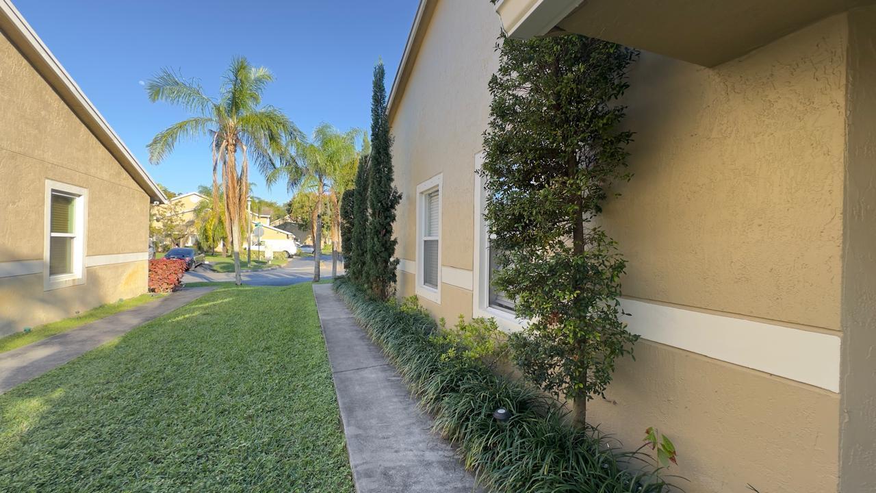 5811 NW 57th Avenue, Tamarac FL 33319 photo 3
