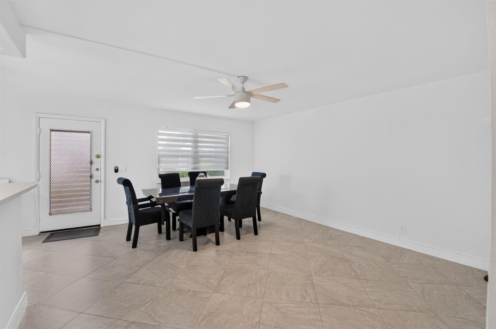 390 Normandy I, Delray Beach FL 33484 photo 3