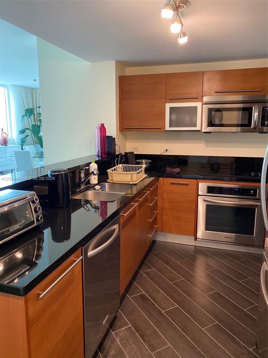 253 NE 2nd St # 3408, Miami FL 33132 photo 5