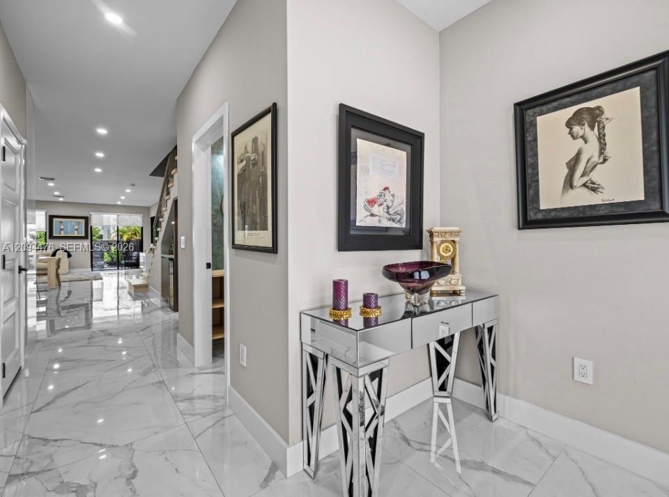307 SW 10th St, Fort Lauderdale FL 33315 photo 3