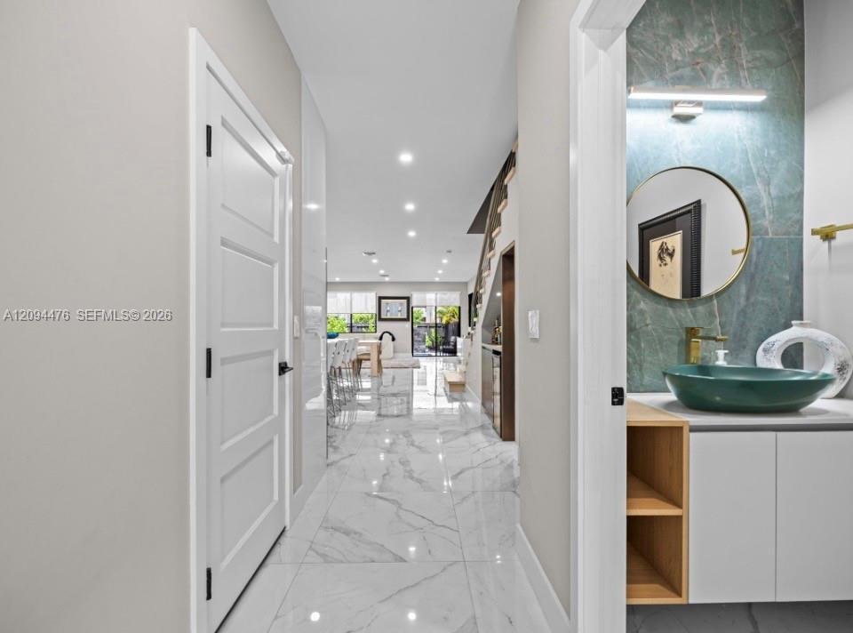 307 SW 10th St, Fort Lauderdale FL 33315 photo 4