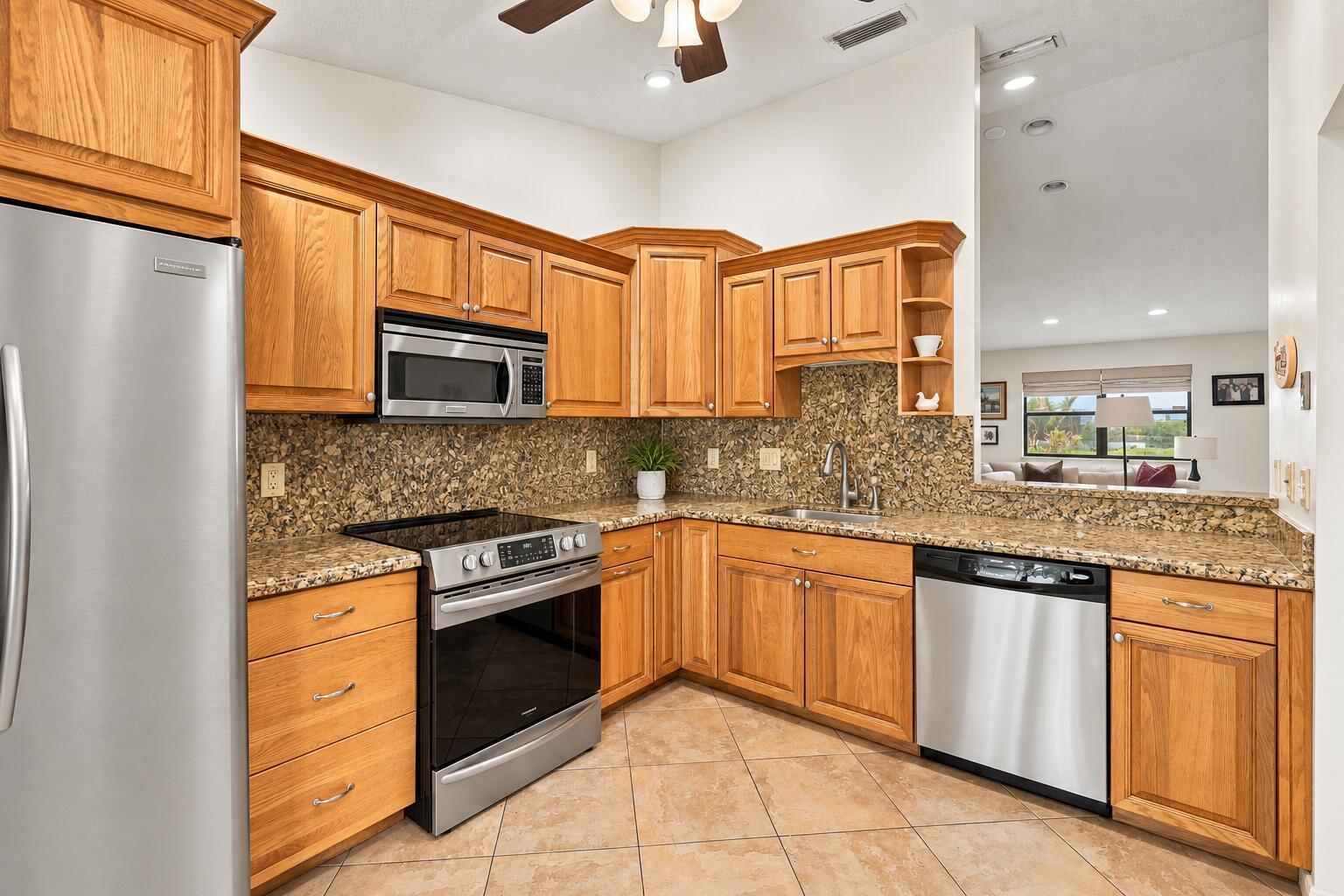 459 KNOLLWOOD Court # 459, Royal Palm Beach FL 33411 photo 2