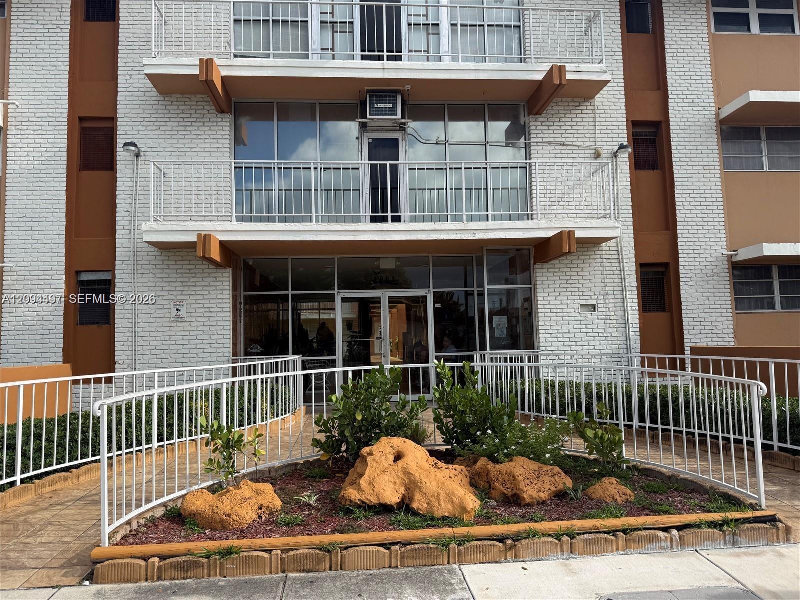 3881 W Flagler St # 315, Miami FL 33134 photo 2