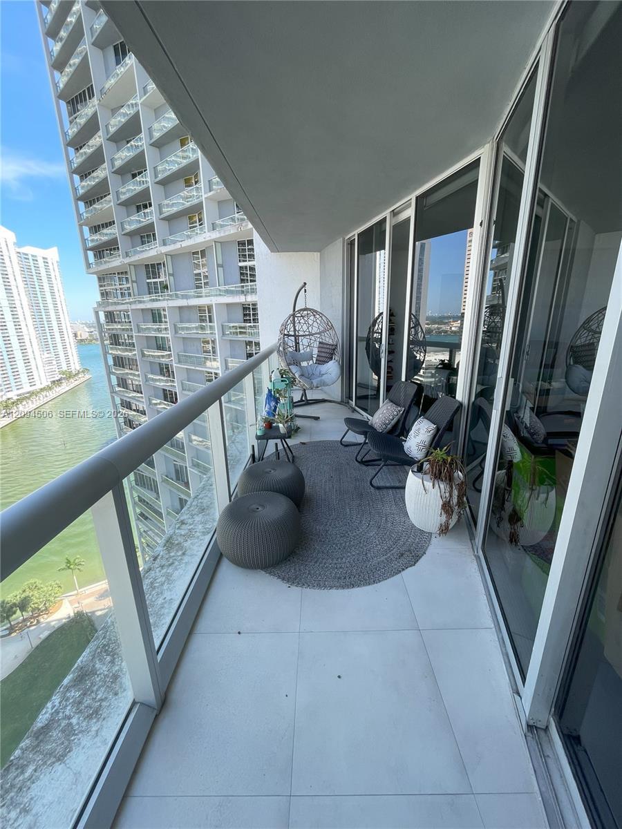 475 Brickell Ave # 2114, Miami FL 33131 photo 2