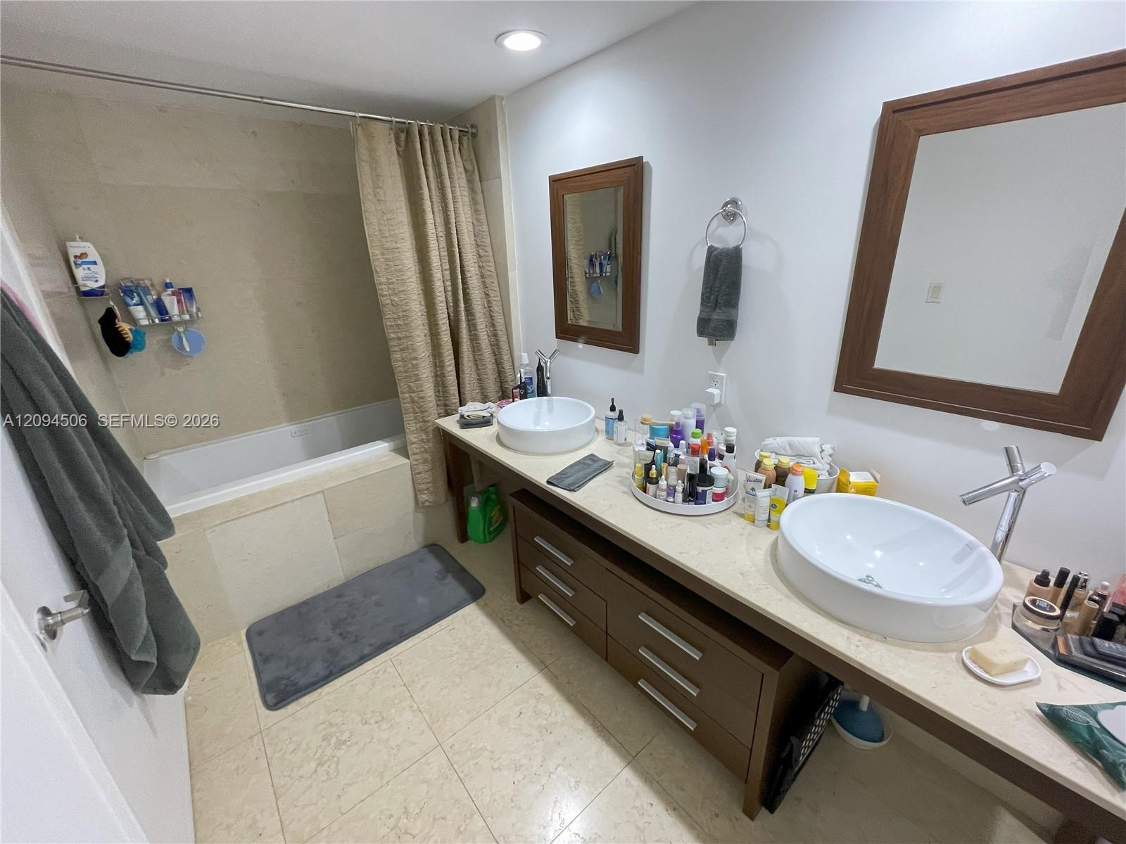 475 Brickell Ave # 2114, Miami FL 33131 photo 3
