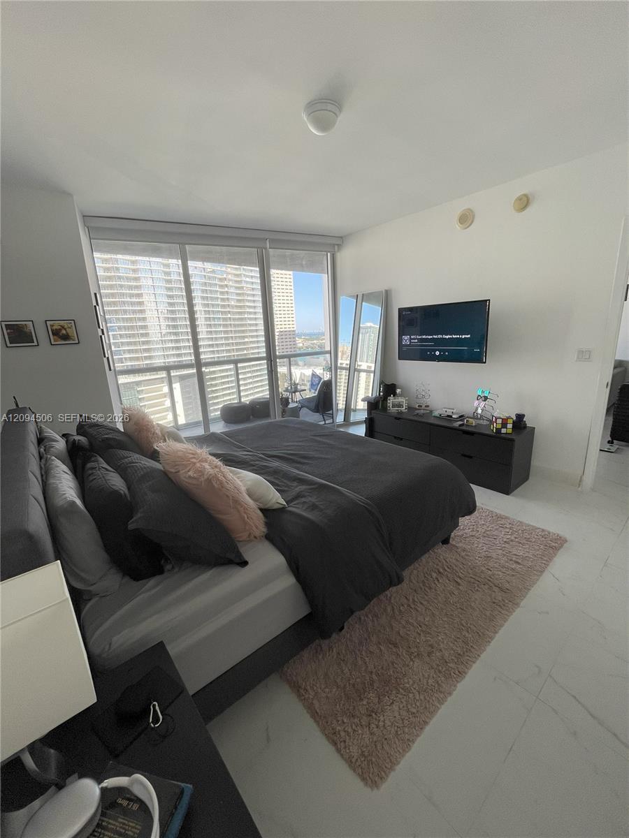 475 Brickell Ave # 2114, Miami FL 33131 photo 4