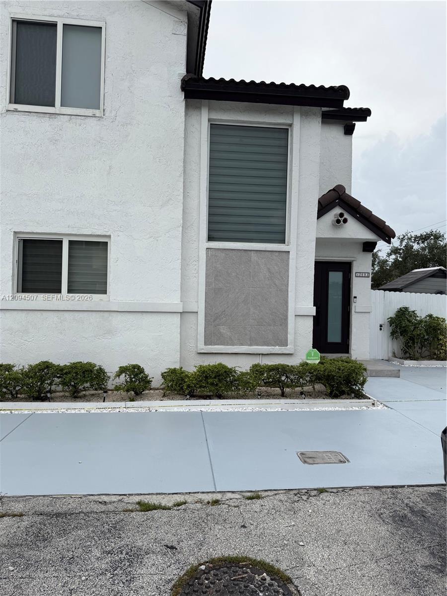 12694 NW 8th Trl, Miami FL 33182 photo 3