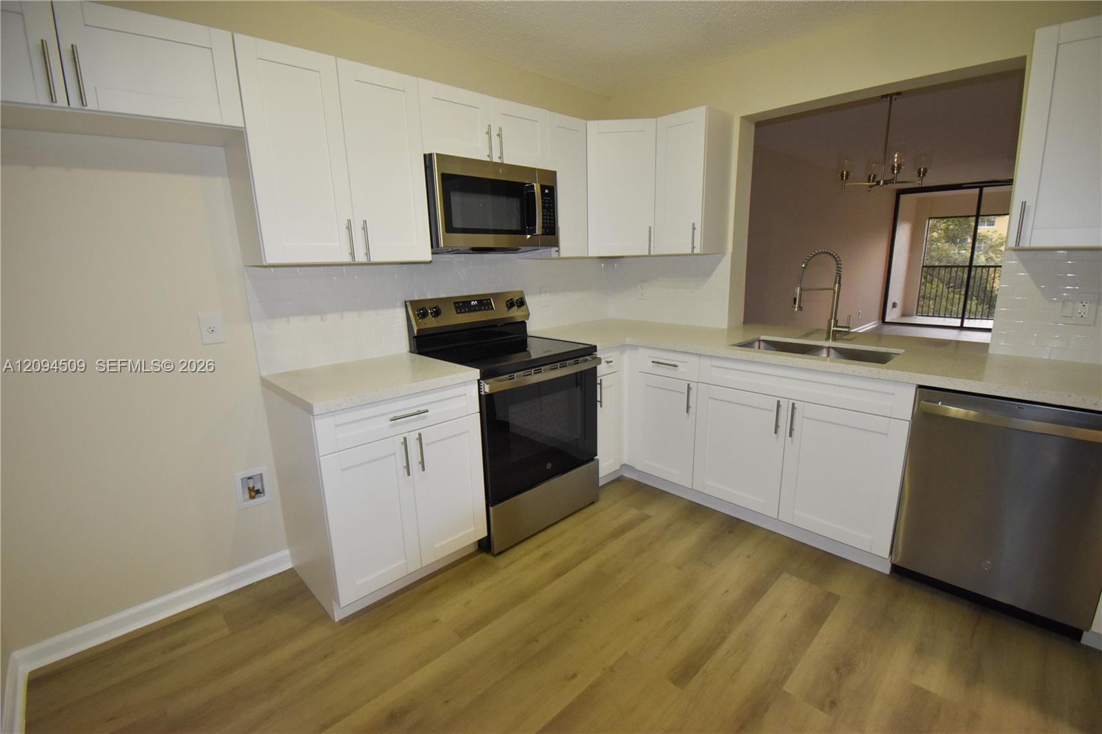 8592 W Sunrise Blvd # 303, Plantation FL 33322
