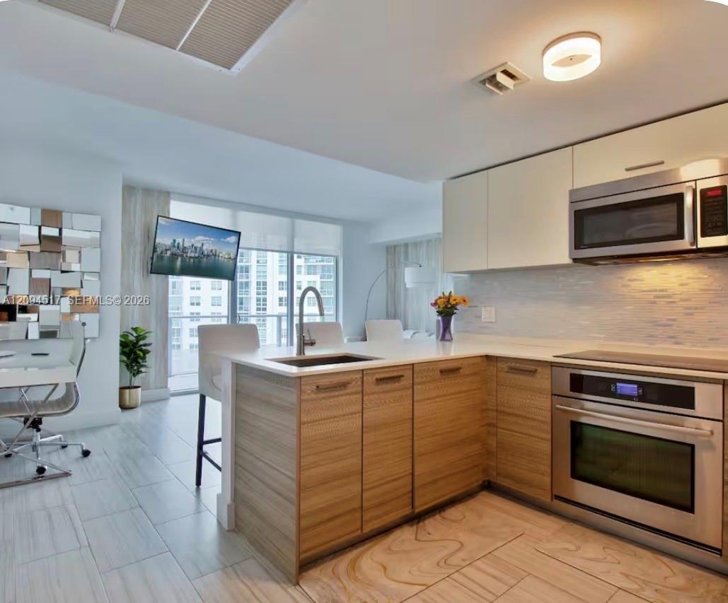 1300 Brickell Bay Dr # 1711, Miami FL 33131 photo 3
