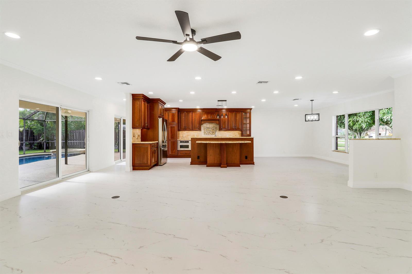 100 SW 15th Court, Boca Raton FL 33486 photo 4