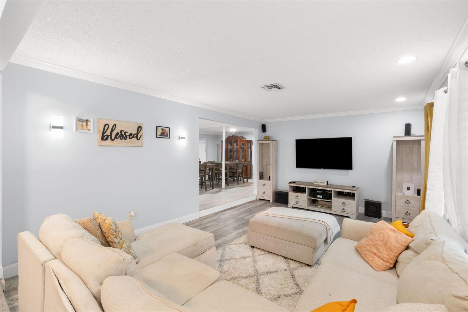 1852 NW 82ND Avenue, Coral Springs FL 33071 photo 3