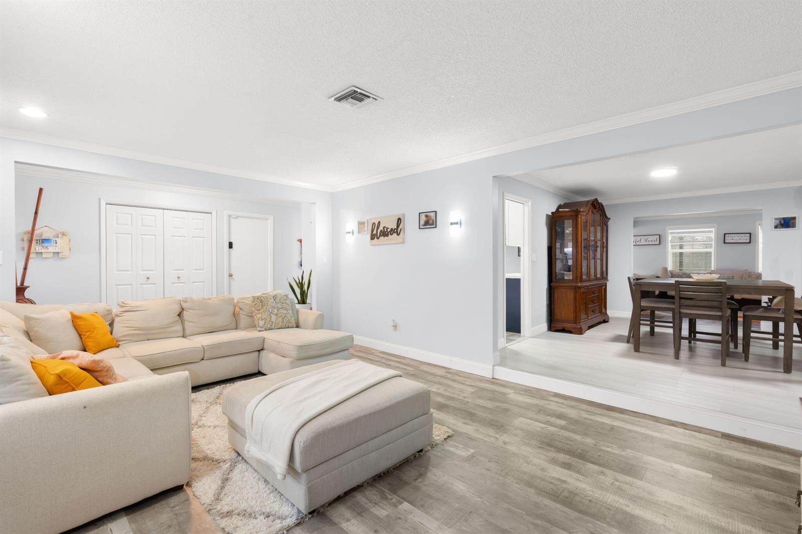 1852 NW 82ND Avenue, Coral Springs FL 33071 photo 5