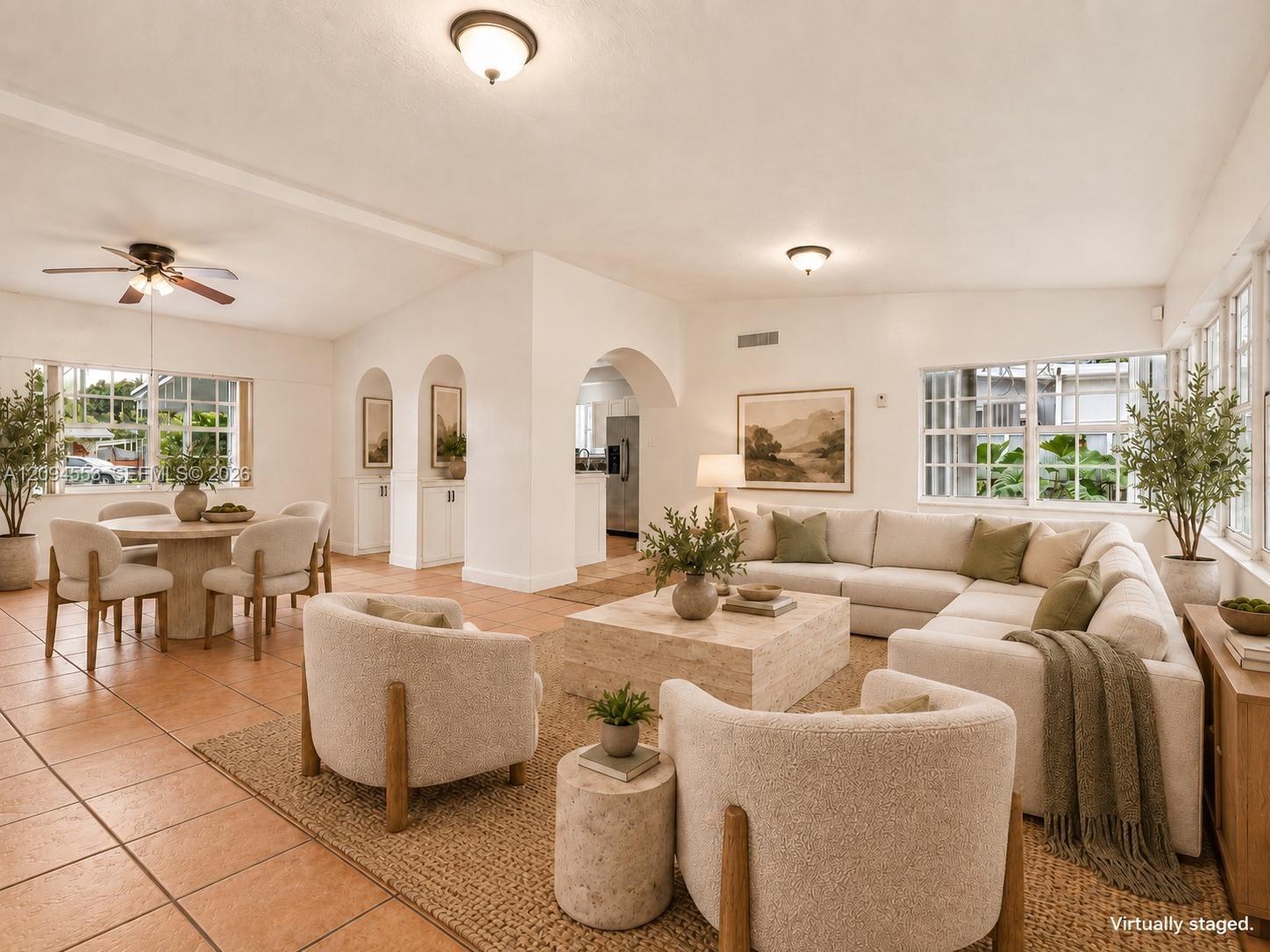 571 NE 172nd St, North Miami Beach FL 33162 photo 2