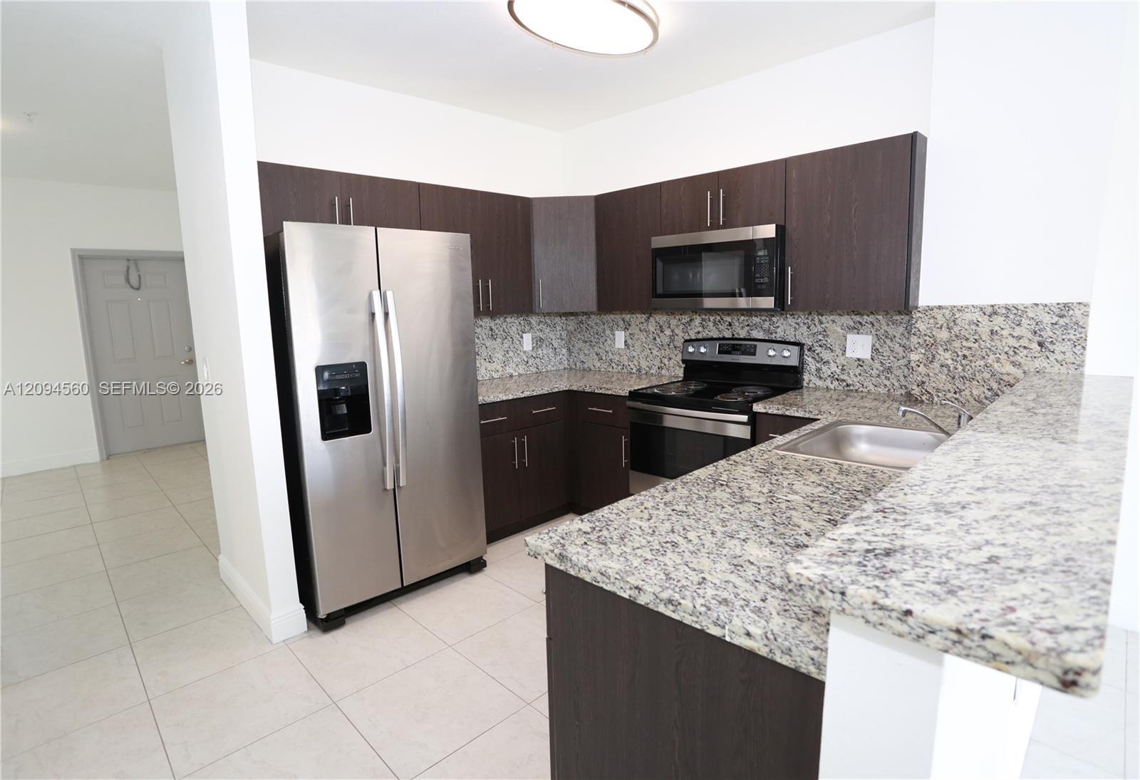 6171 NW 182nd Ln # 305, Hialeah FL 33015 photo 3