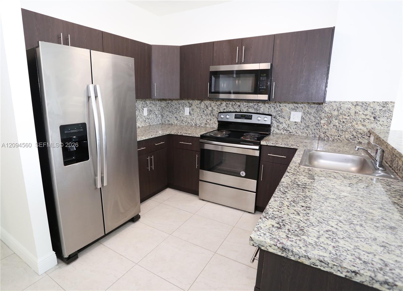 6171 NW 182nd Ln # 305, Hialeah FL 33015 photo 4