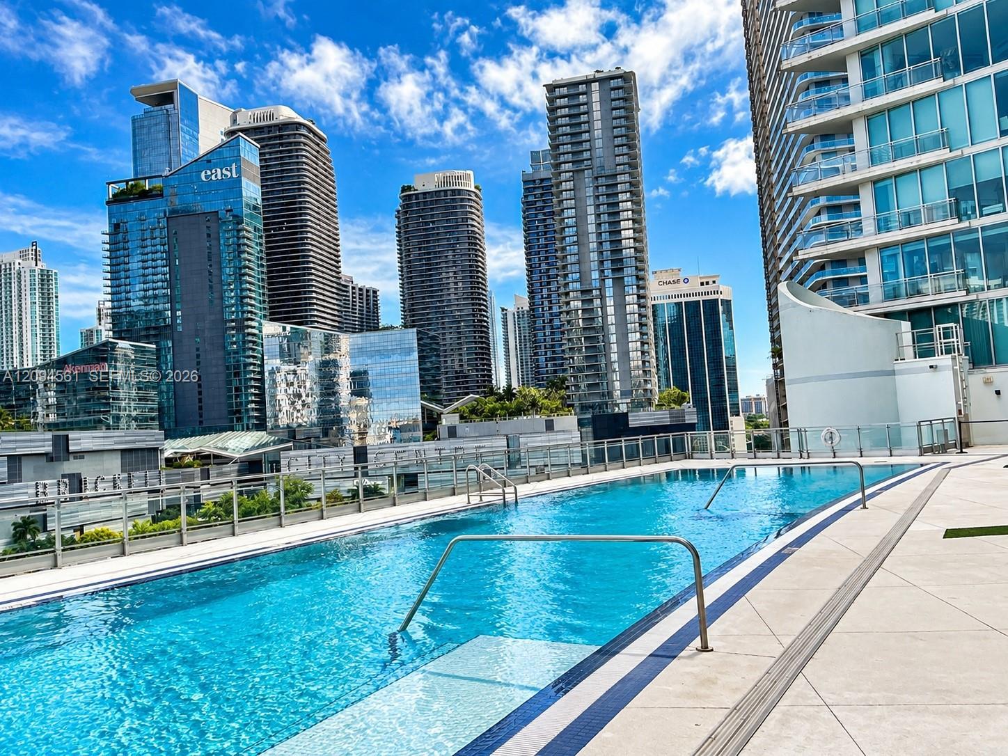 92 SW 3rd St # 1603, Miami FL 33130 photo 4