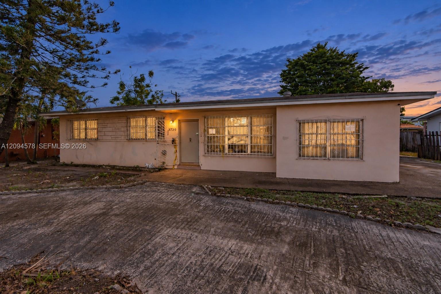 4730 W 8th Ave, Hialeah FL 33012