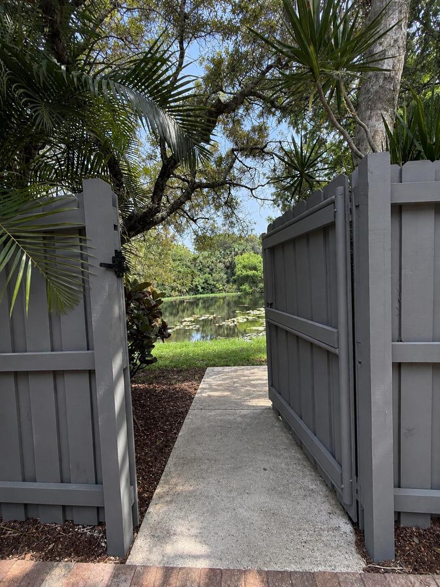 3205 COCOPLUM Circle # 3364, Coconut Creek FL 33063 photo 2